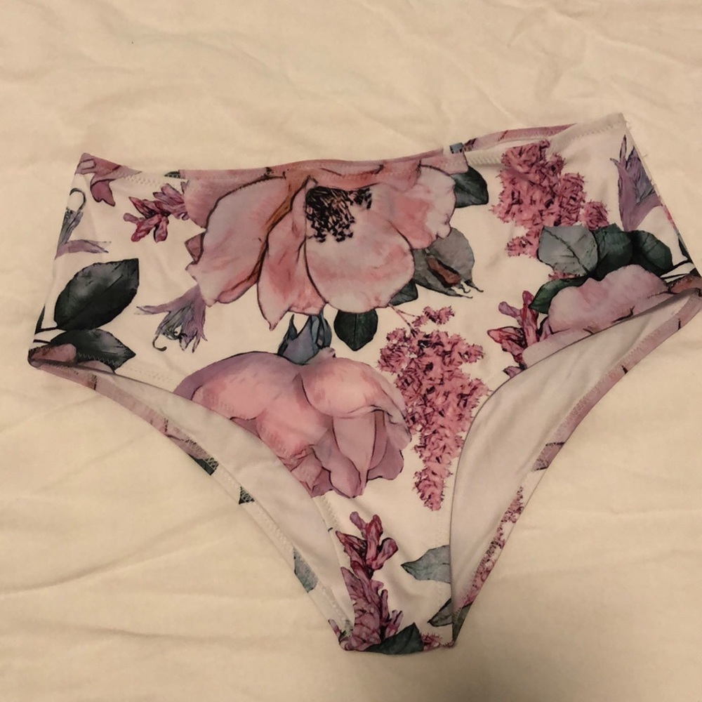 Beachsissi floral swim bottoms
